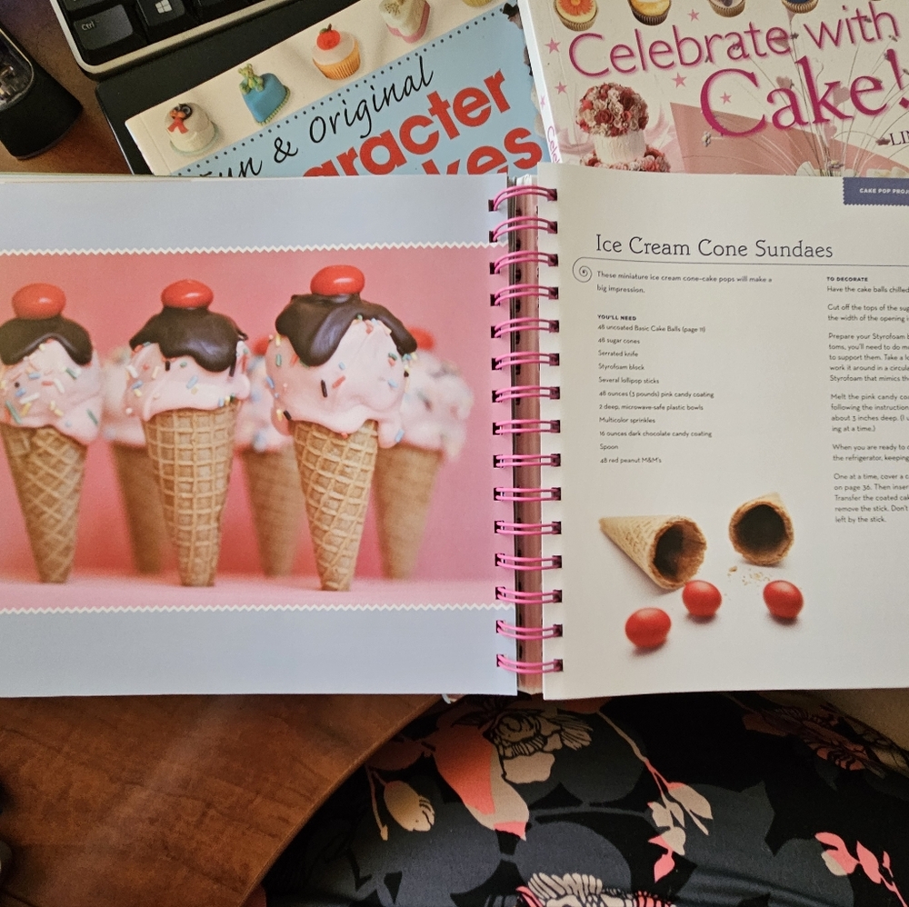 Cake Pops Cookbook - Colorful Baking Guide - Picture 13 of 14